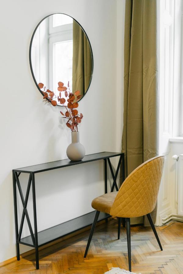 Cozy Apt Perfect For 4-6 Tv Metro Self-Checkin Wenen Buitenkant foto